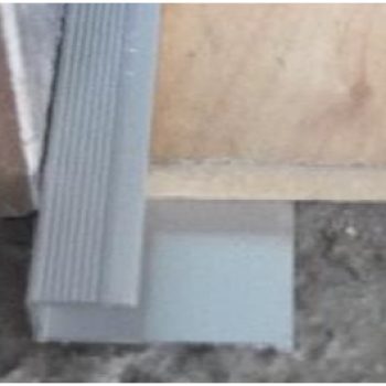 Алуминиев профил за обкантване паркет 2.7м