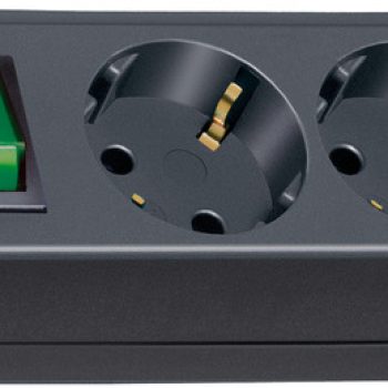 Разклонител с три гнезда черен с ключ